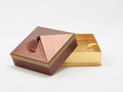 Stulpdeckelschachtel mit Vorstehboden